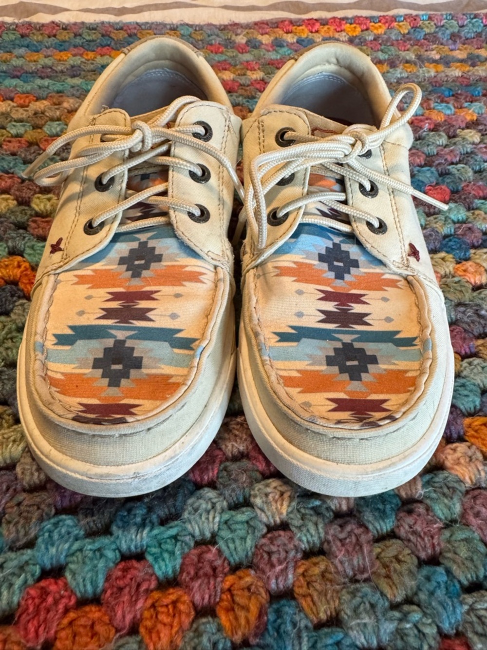 Twisted X-Southwestern Pattern Canvas Lace-Up Sneakers - Cream & Teal